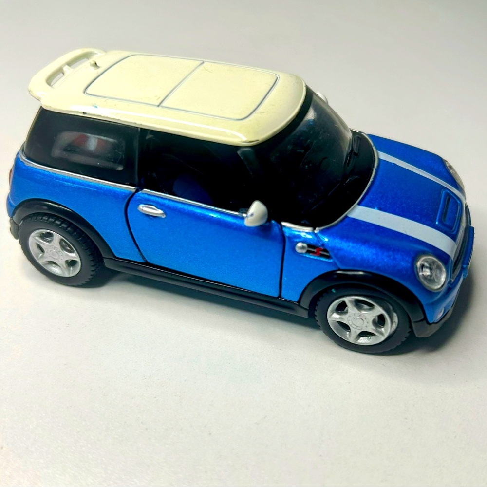 Mini Cooper Blue Scale 1/36 Maisto